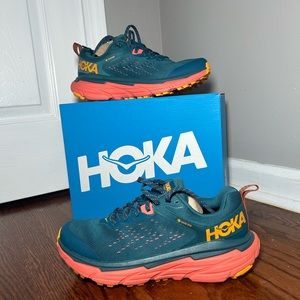 HOKA Women’s Challenger ATR 6